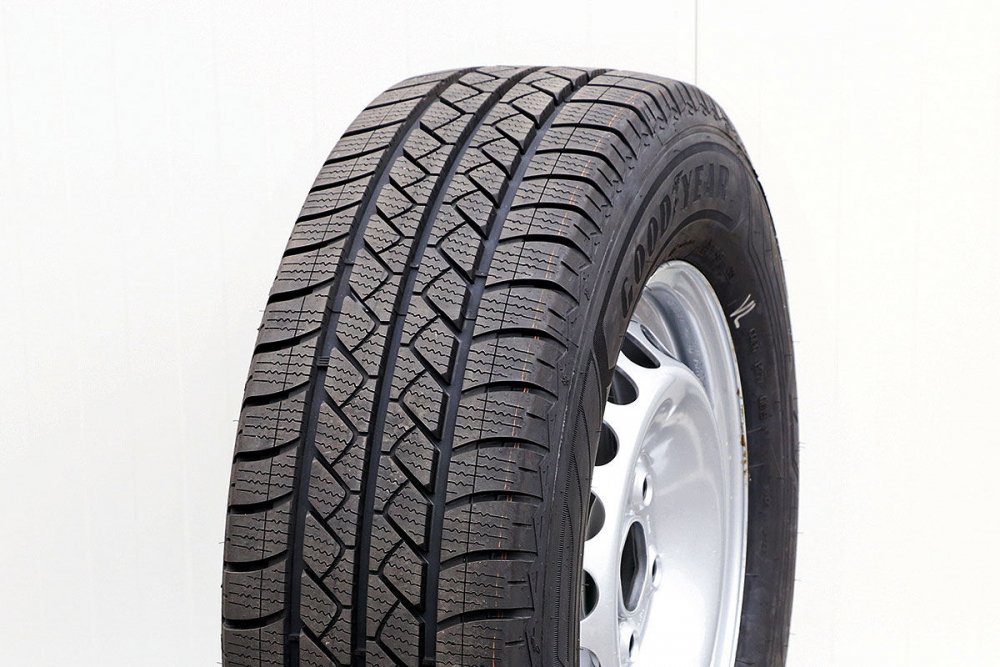 Goodyear Vector 4Seasons Cargo 215/75 R16C 116/114R  