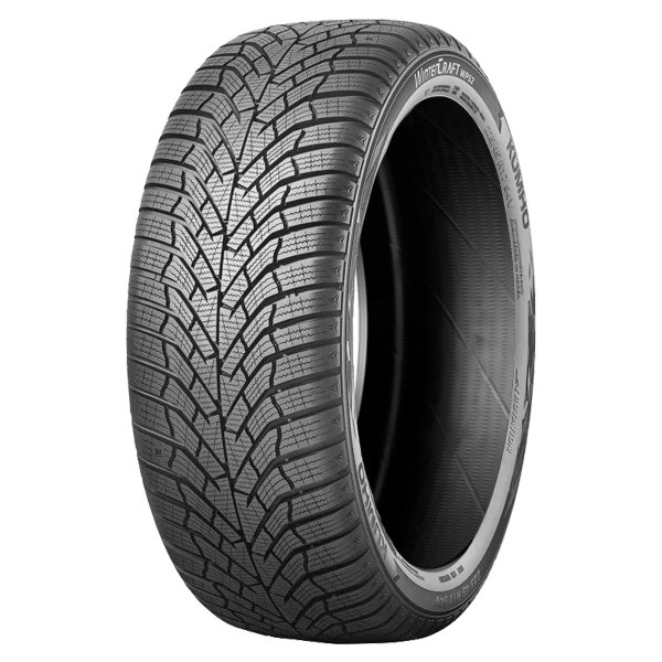 Kumho WP52 215/45 R16 90V XL 